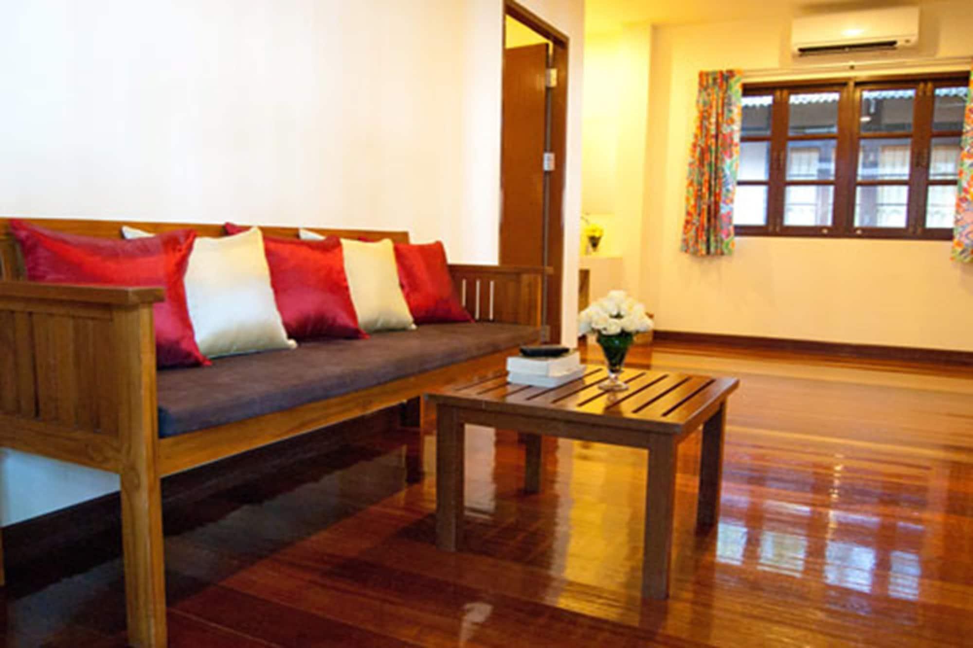 באן קרוט Baan Klang Aow Beach Resort מראה חיצוני תמונה
