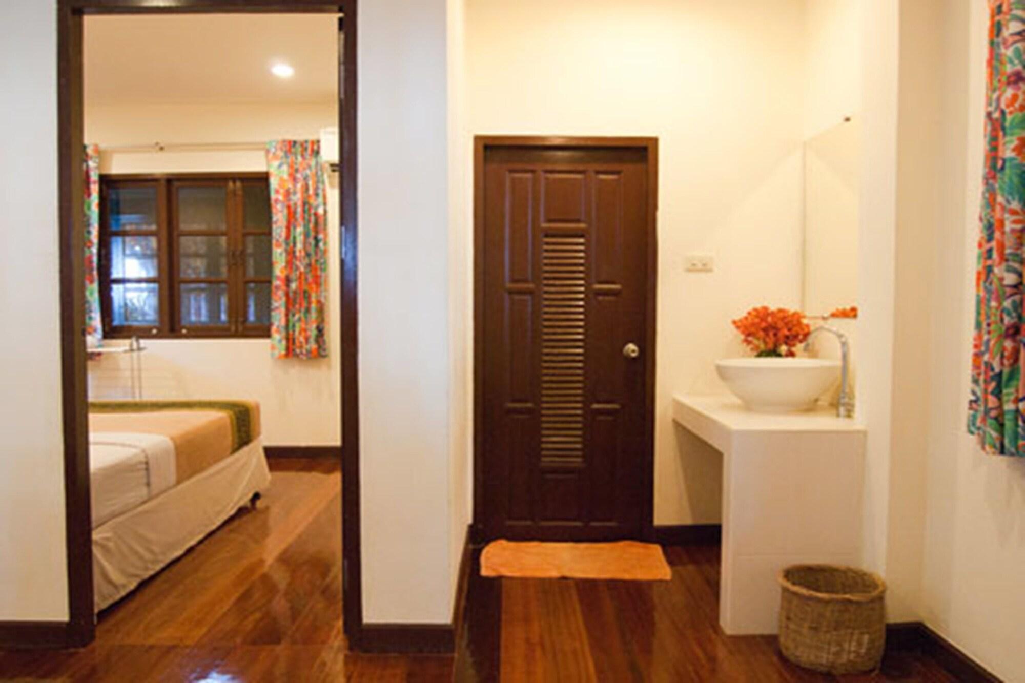 באן קרוט Baan Klang Aow Beach Resort מראה חיצוני תמונה