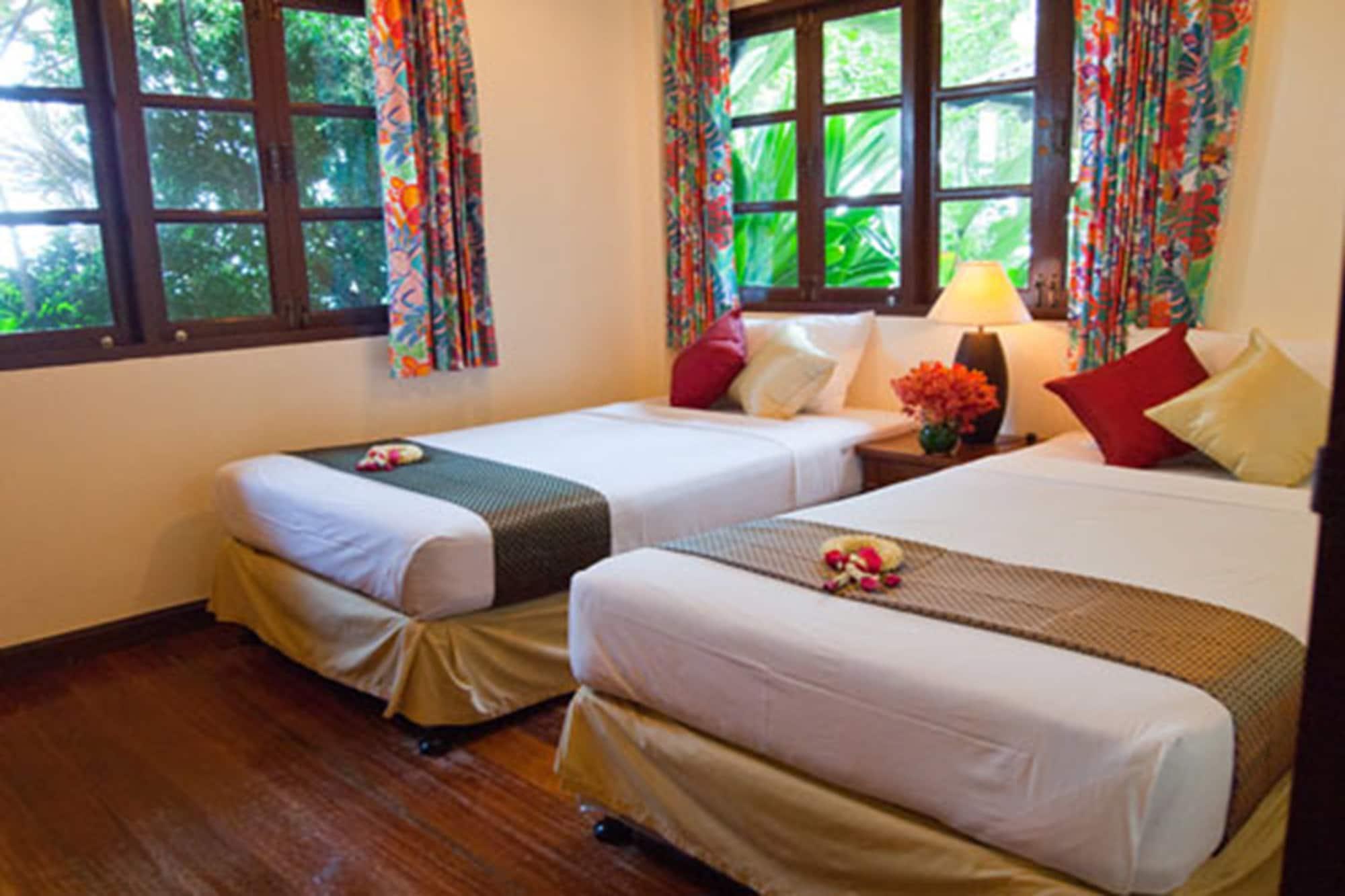 באן קרוט Baan Klang Aow Beach Resort מראה חיצוני תמונה