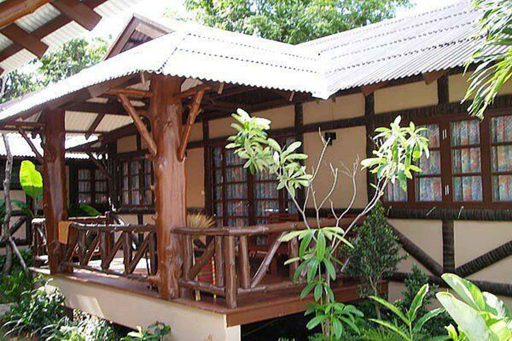 באן קרוט Baan Klang Aow Beach Resort מראה חיצוני תמונה