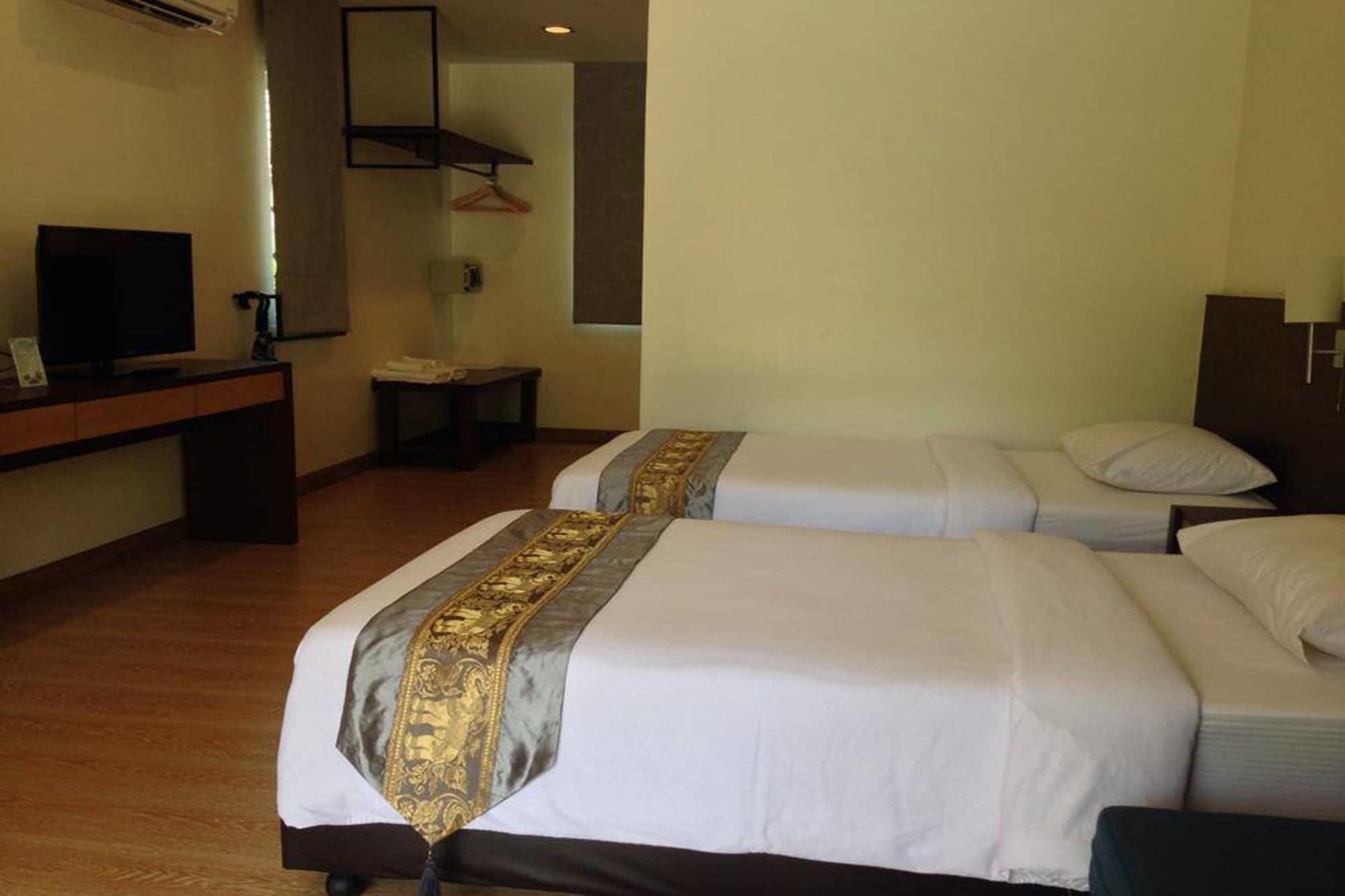 באן קרוט Baan Klang Aow Beach Resort מראה חיצוני תמונה