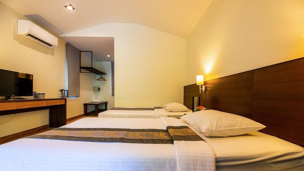 באן קרוט Baan Klang Aow Beach Resort מראה חיצוני תמונה