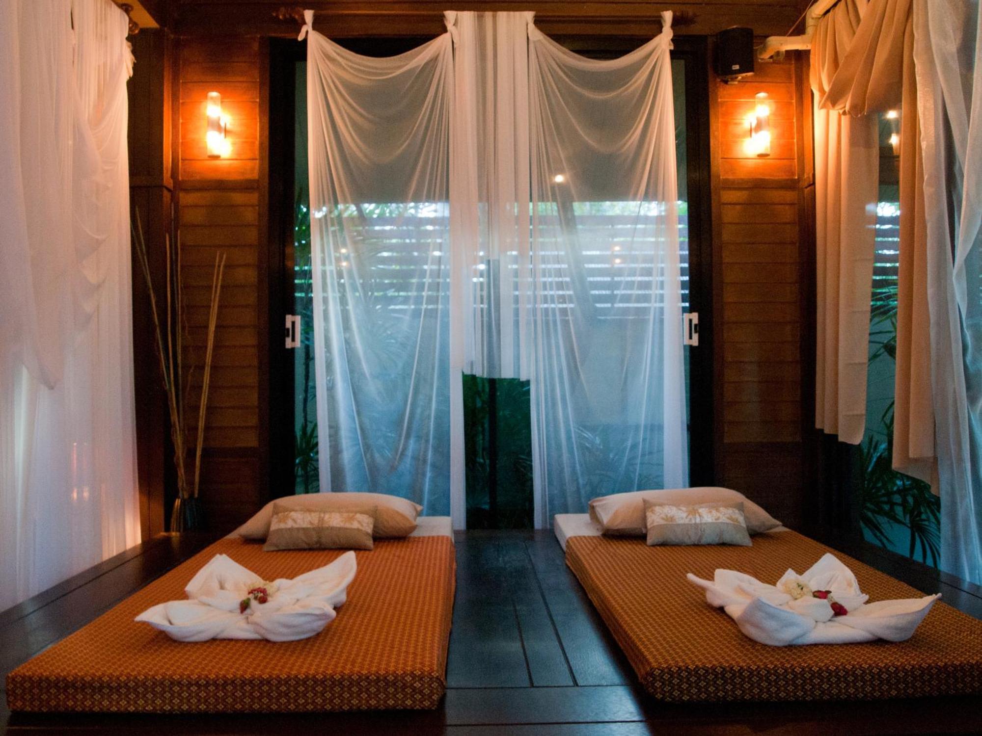באן קרוט Baan Klang Aow Beach Resort מראה חיצוני תמונה