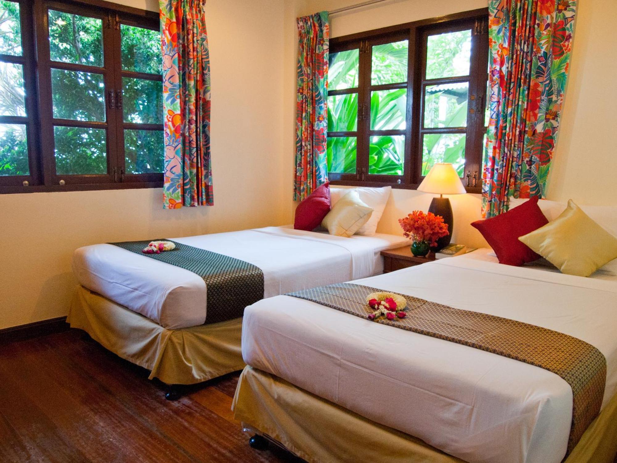 באן קרוט Baan Klang Aow Beach Resort מראה חיצוני תמונה