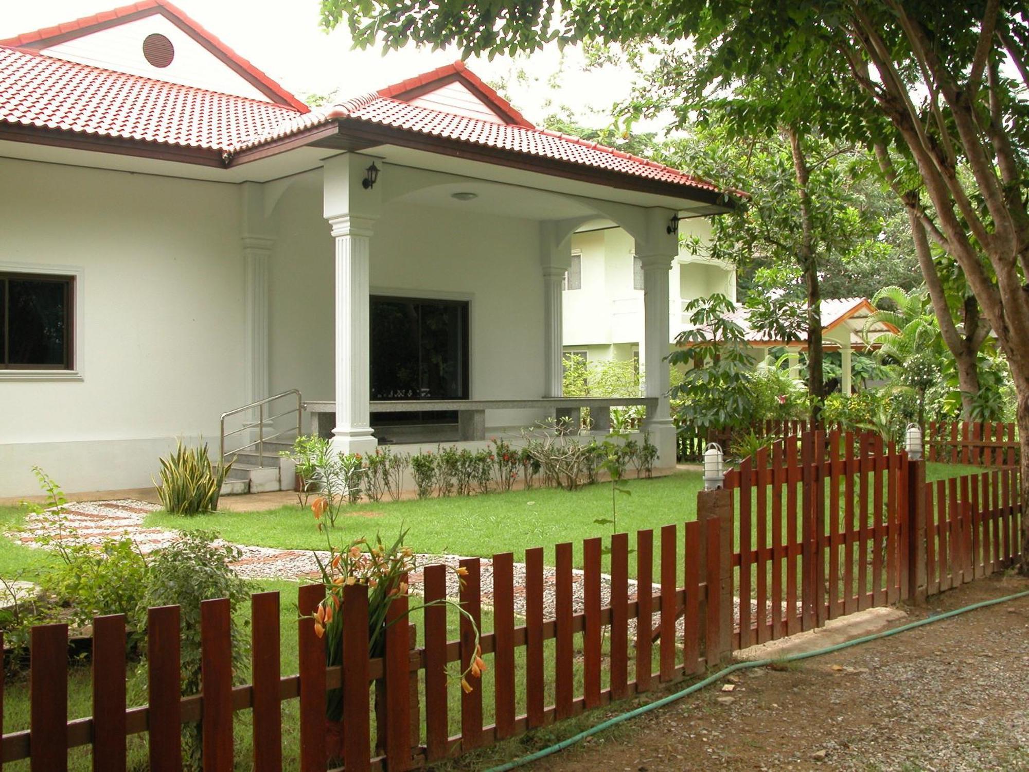 באן קרוט Baan Klang Aow Beach Resort מראה חיצוני תמונה